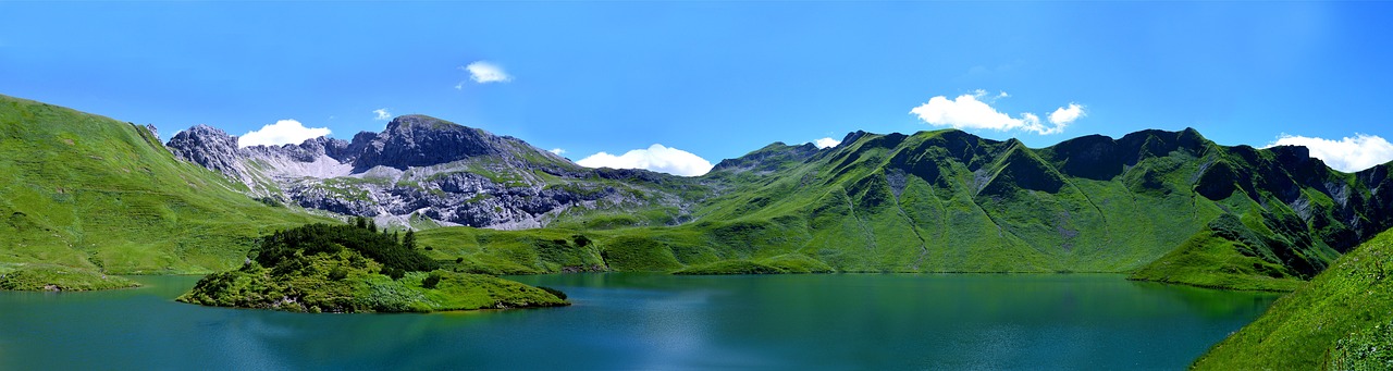 Exploring the Alpine Lakes of the Sierra Nevada